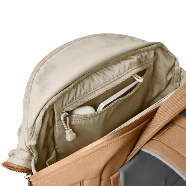 Crossroads Backpack 22L - Alpine Brown