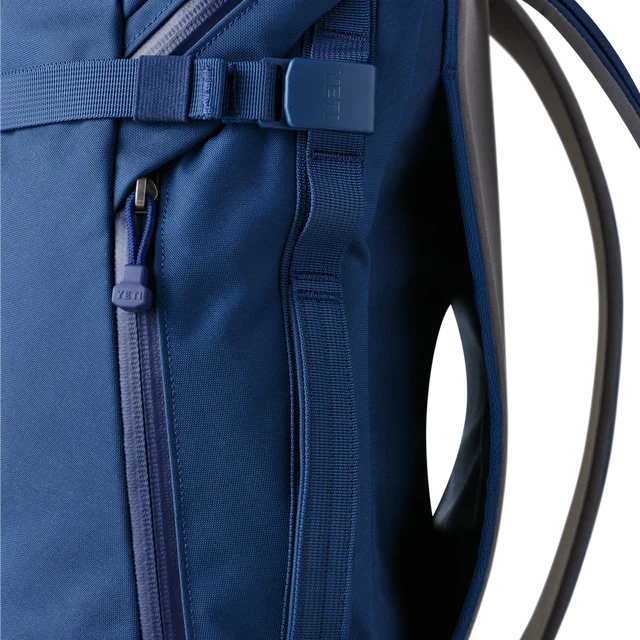 Crossroads Backpack 22L Navy