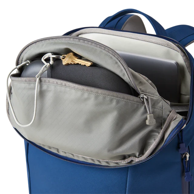 Crossroads Backpack 22L Navy