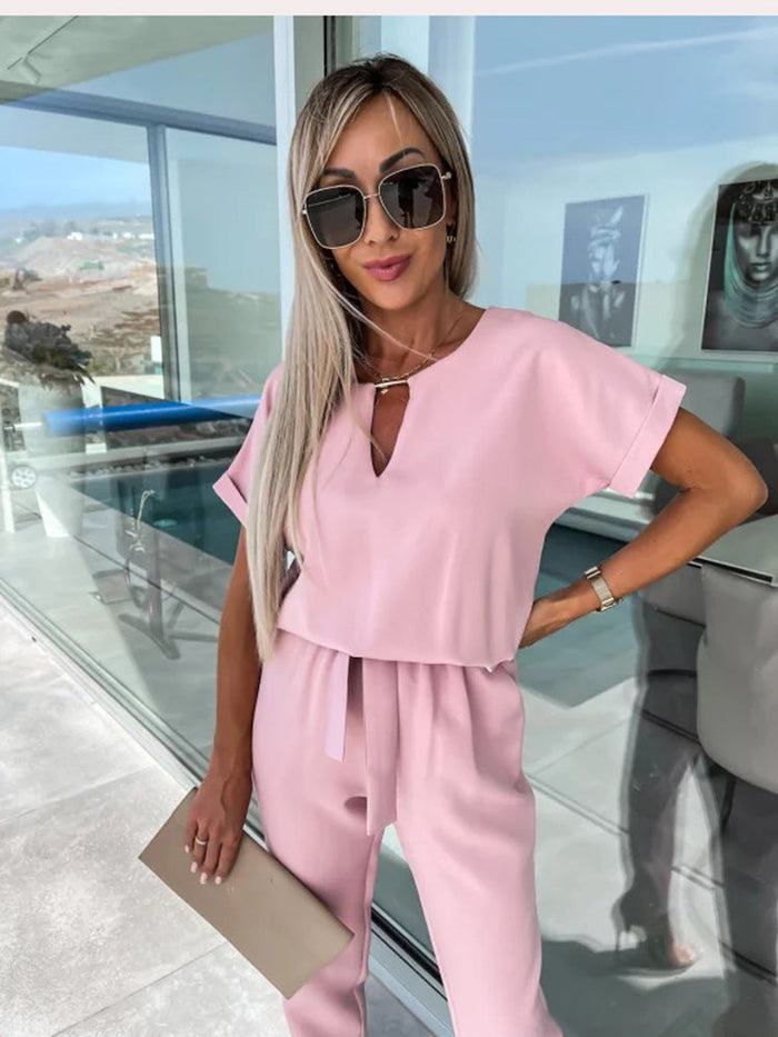 Lightweight & flattering women's jumpsuit – short sleeve, soft fabric, for versatile occasions 4