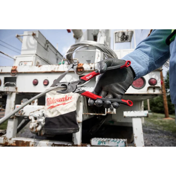 Milwaukee 9" Lineman's Comfort Grip Pliers w/ Thread Cleaner (USA)