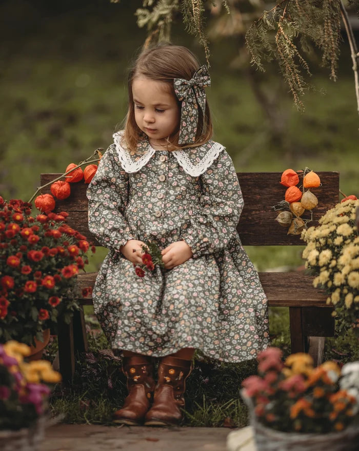 Soft classic girls' dress – floral long-sleeve knee-length, cotton, for special occasions