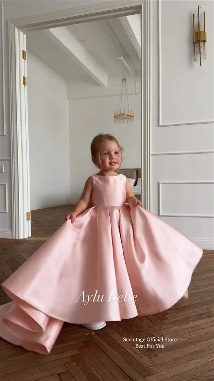 Soft timeless girls' flower girl dress - bow-back, floor-length organza, for wedding