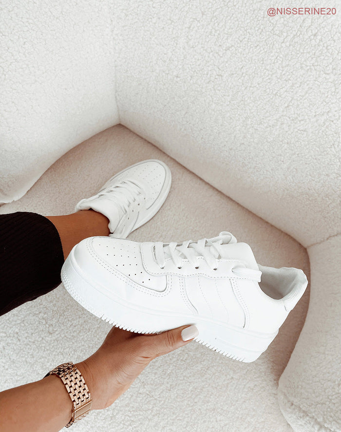 White Platform Sneakers for Women, Comfortable Casual Footwear with Versatile Design and 45 cm Height-2